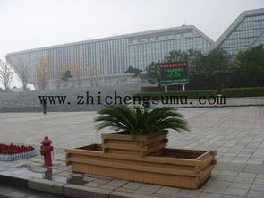 玻璃鋼花盆與木塑花箱 志誠(chéng)木塑的專業(yè)園林產(chǎn)品生產(chǎn)